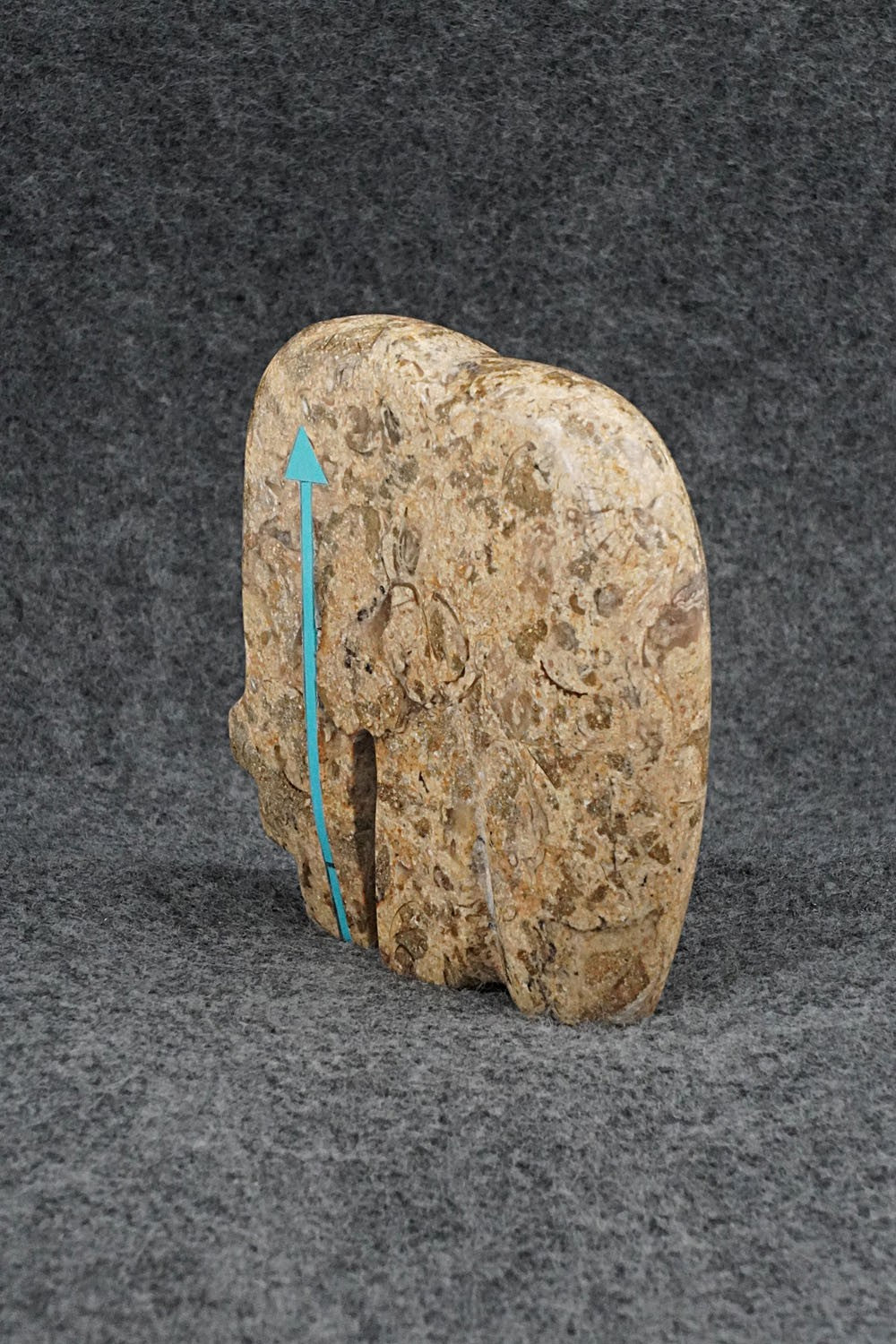 Bear Zuni Fetish Carving - Bernard Laiwakete