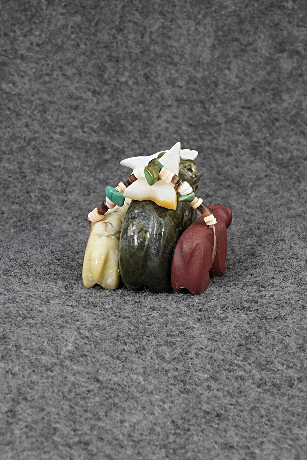 Bear Zuni Fetish Carving - Daisy Rose Leonard