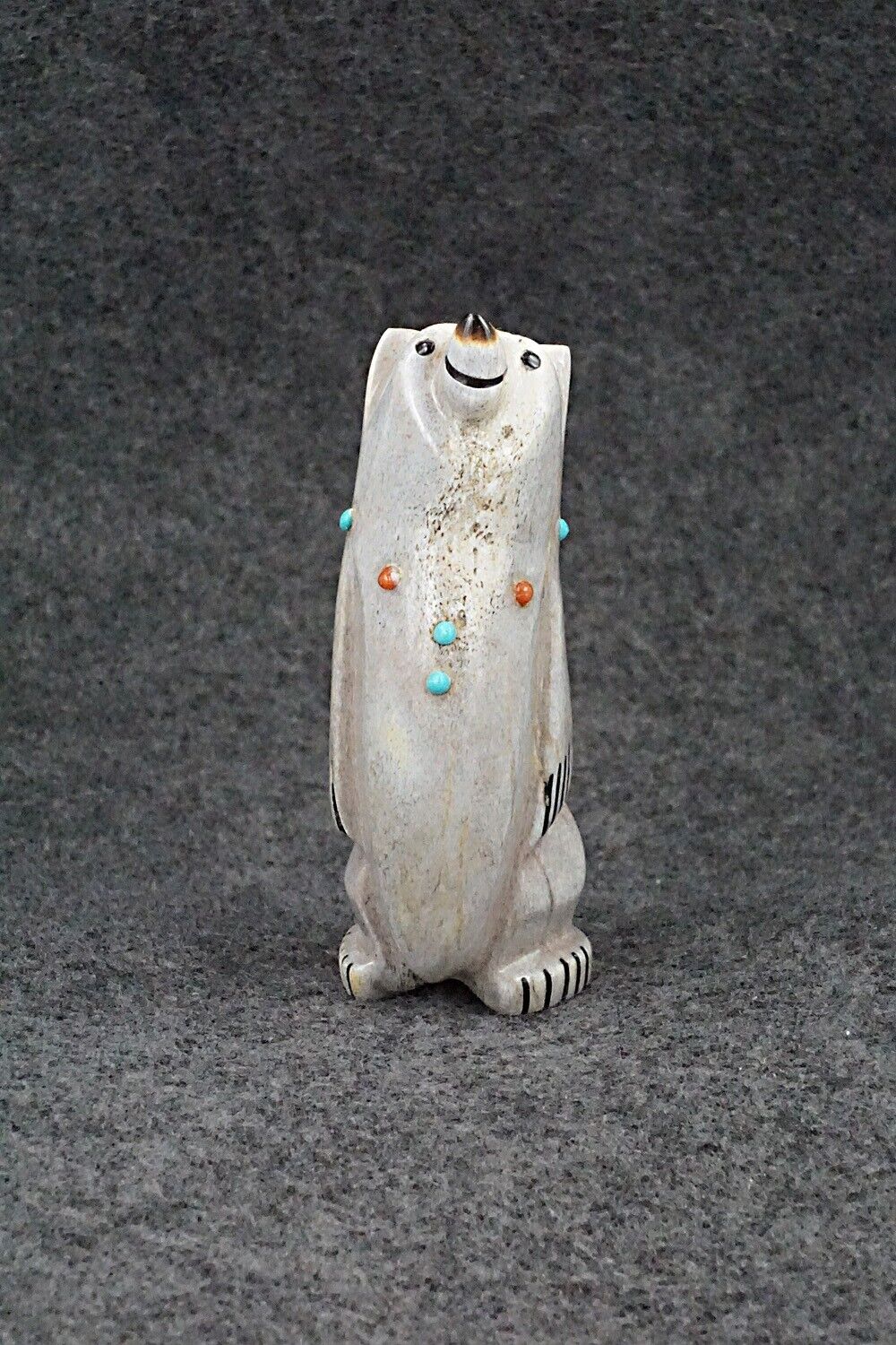 Bear Zuni Fetish Carving - Claudia Peina