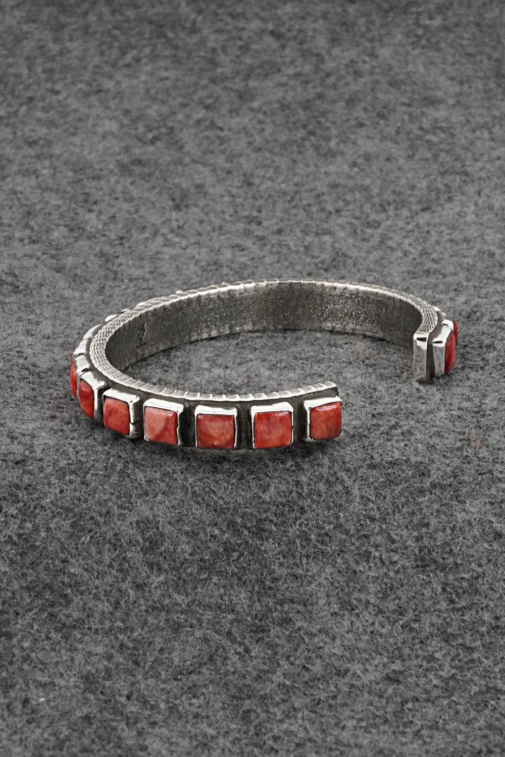 Spiny Oyster & Sterling Silver Bracelet - Ernest Rangel