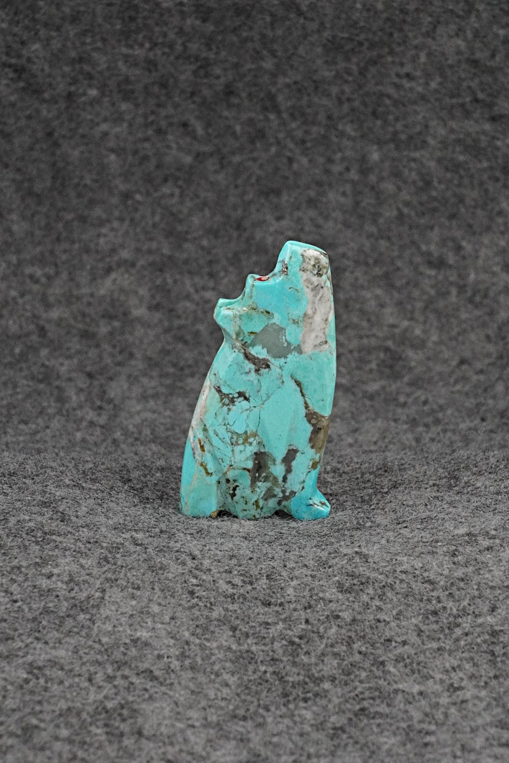 Wolf Zuni Fetish Carving - Bernard Laiwakete