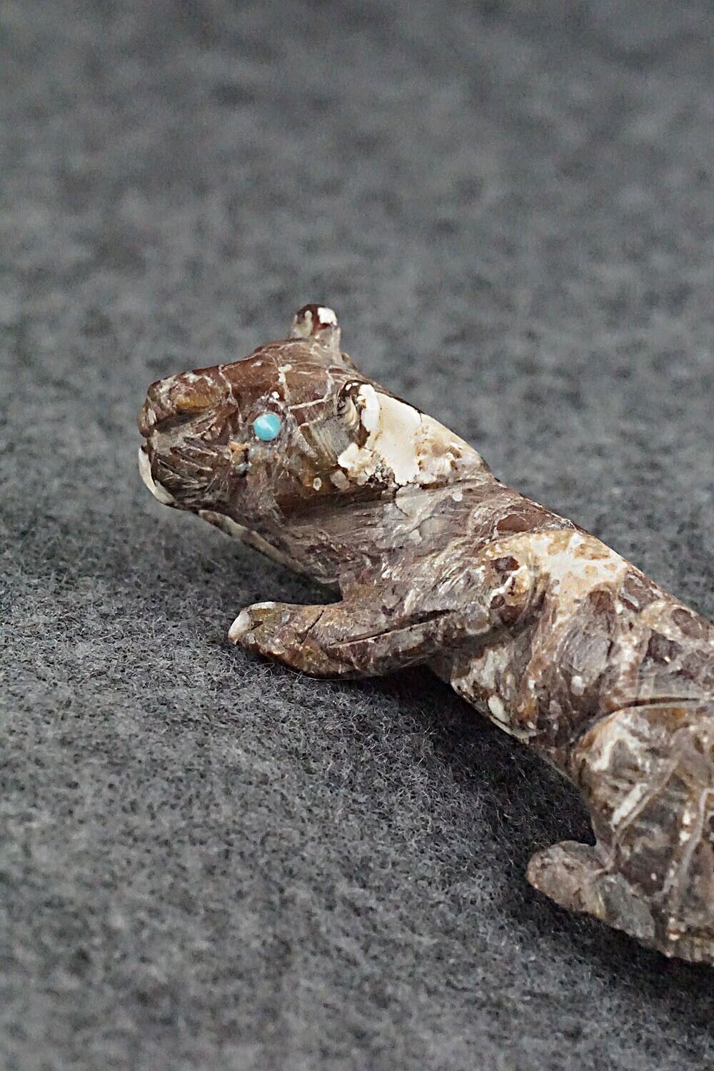 Mountain Lion Zuni Fetish Carving - Lance Cheama