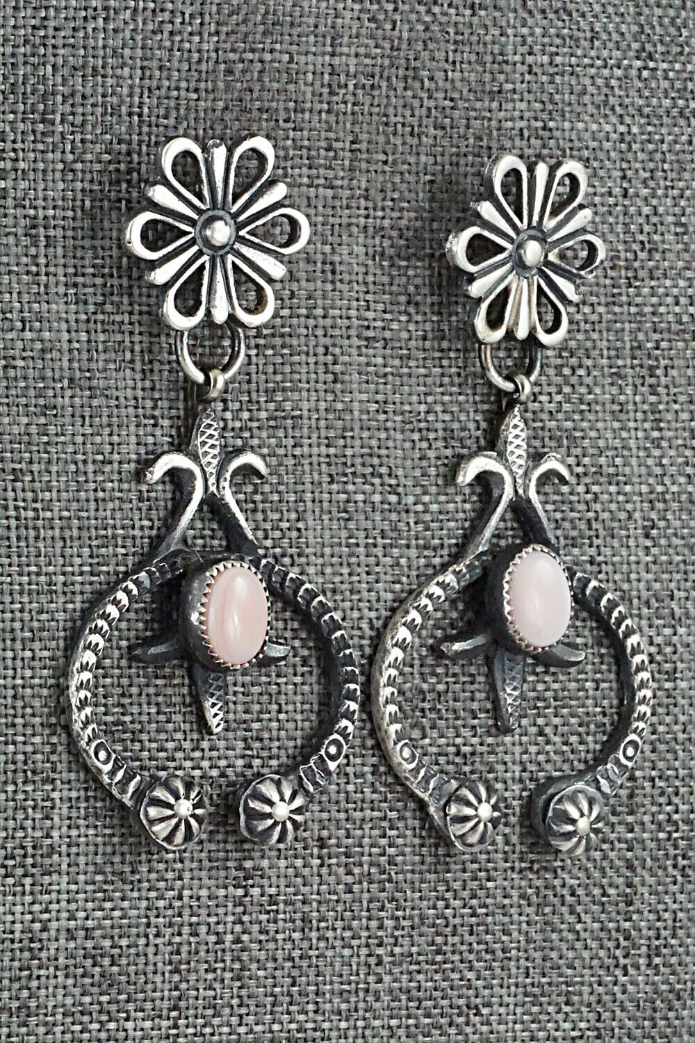 Pink Conch Shell & Sterling Silver Earrings - Eva & Linberg Billah