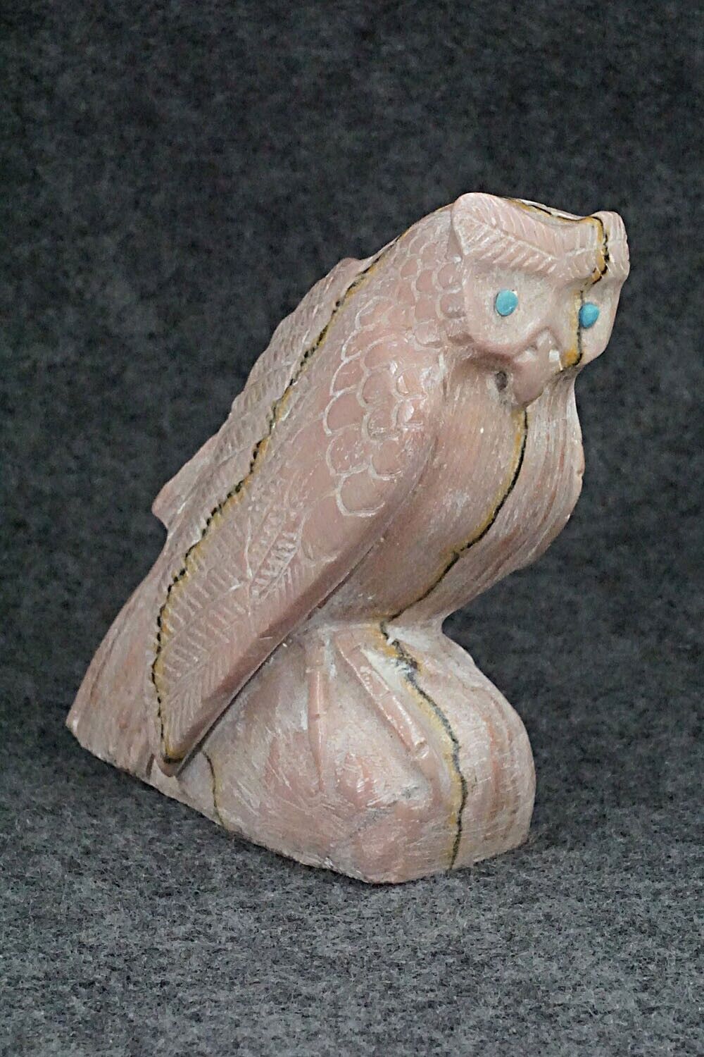 Owl Zuni Fetish Carving - Derrick Kaamasee