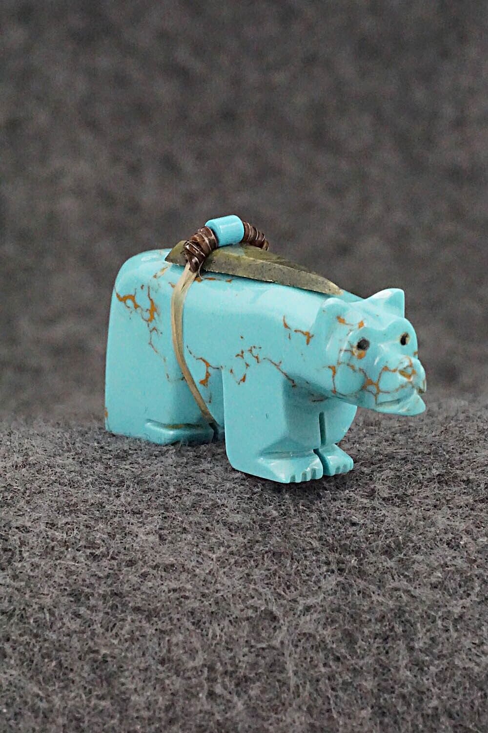 Bear Zuni Fetish Carving - Alex Tsethlikai
