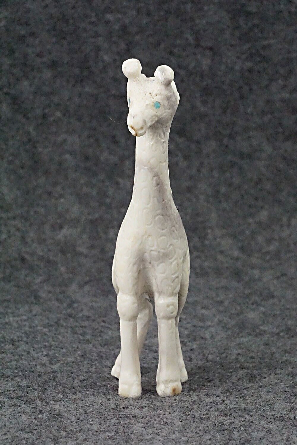 Giraffe Zuni Fetish Carving - Maxx Laate
