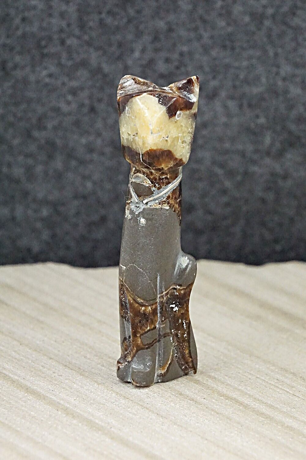 Cat Zuni Fetish Carving - Kenny Chavez