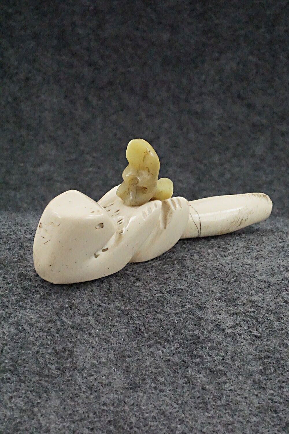Otter with Cub Zuni Fetish Carving - Justin Red Elk
