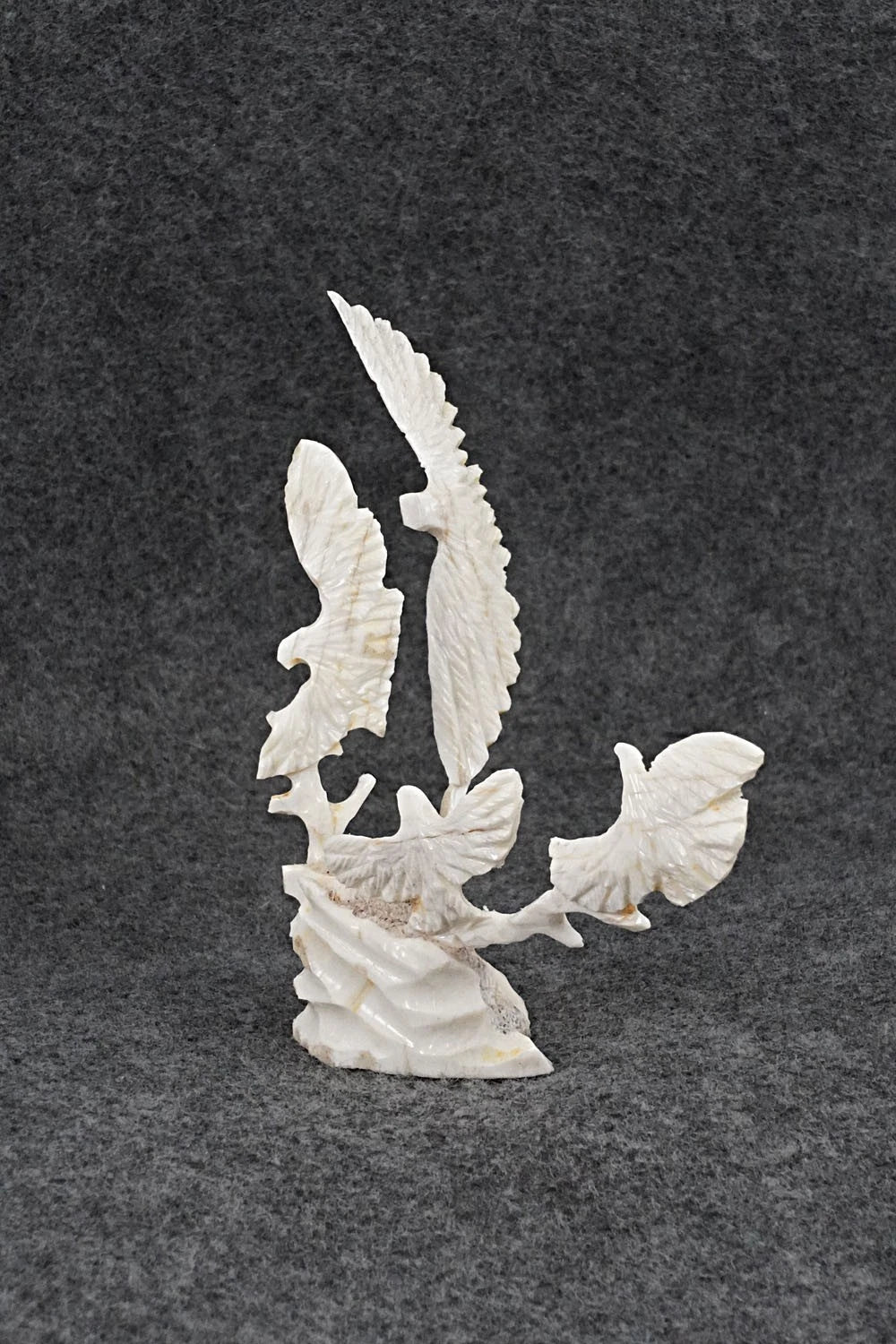 Eagle Zuni Fetish Carving - Ruben Najera