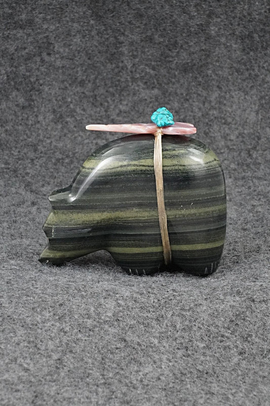 Bear Zuni Fetish Carving - Daphne Quam
