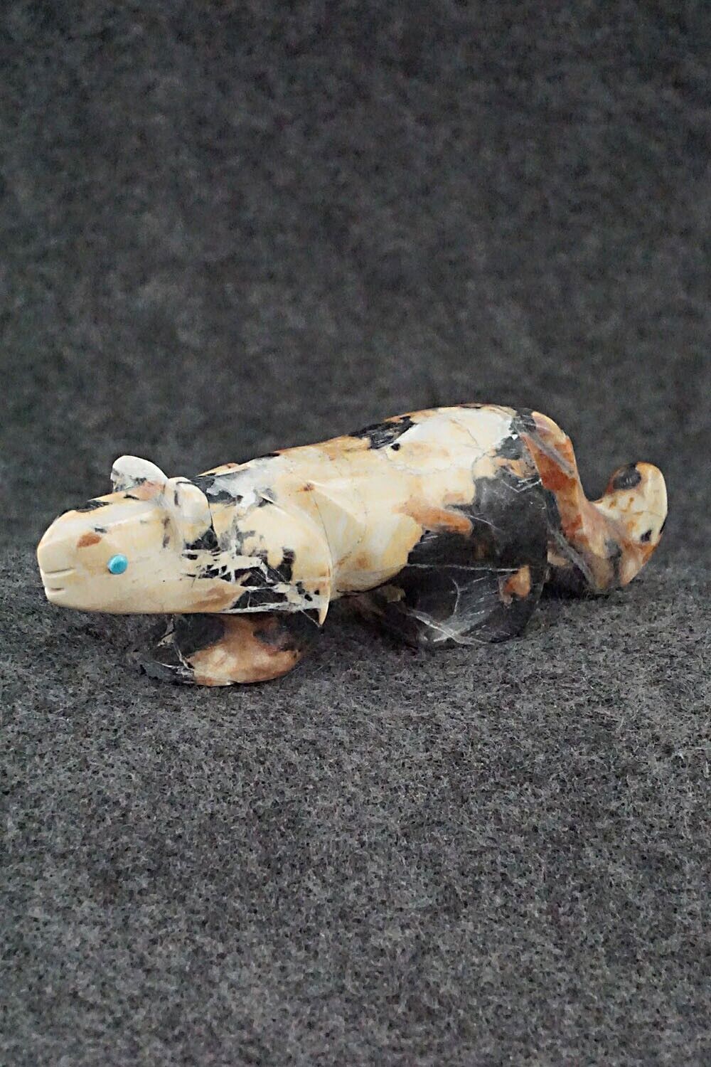Mountain Lion Zuni Fetish Carving - Ronnie Lunasee