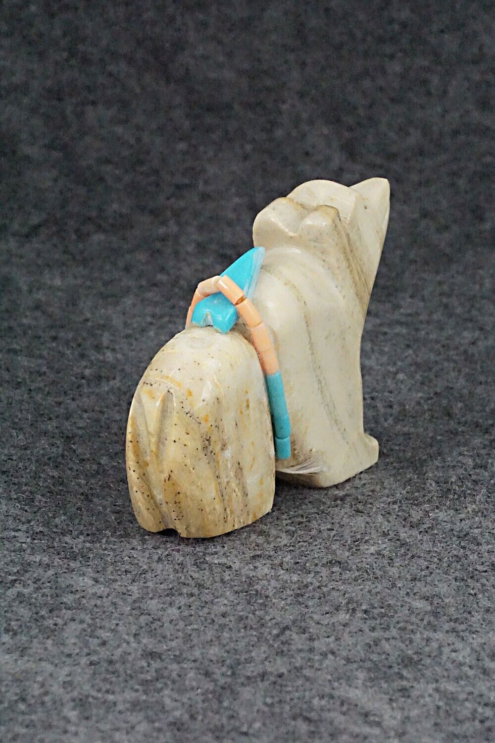Bear Zuni Fetish Carving - Luey Cooeyate