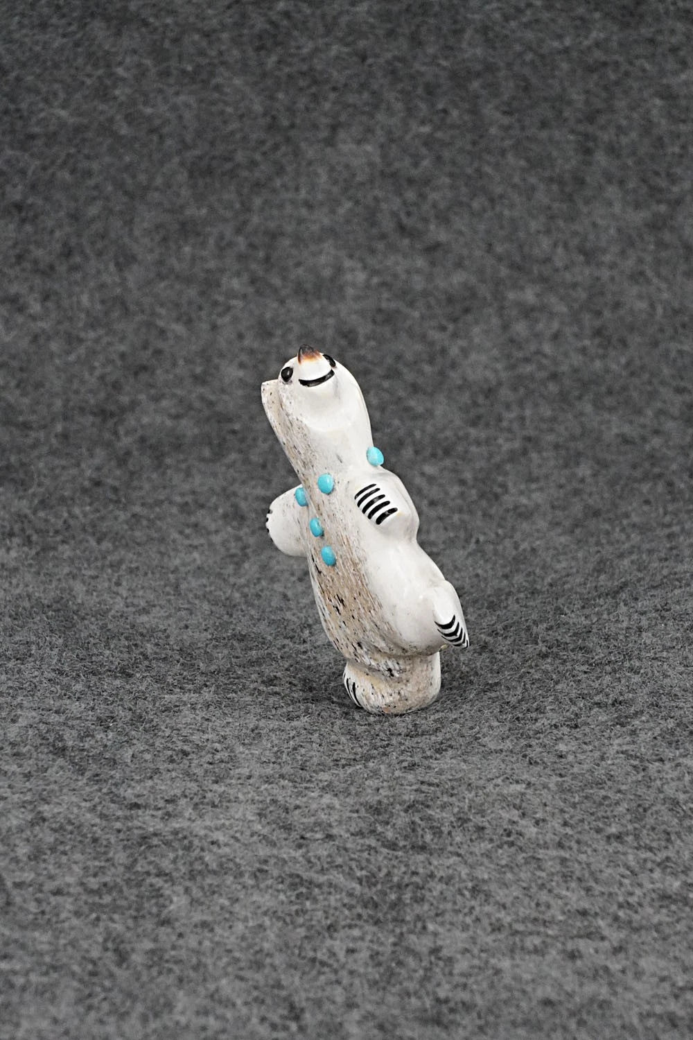 Bear Zuni Fetish Carving - Claudia Peina