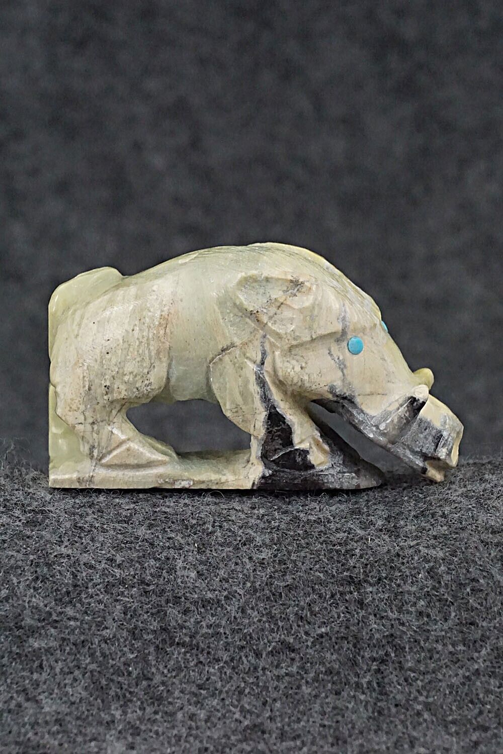 Boar Zuni Fetish Carving - Derrick Kaamasee