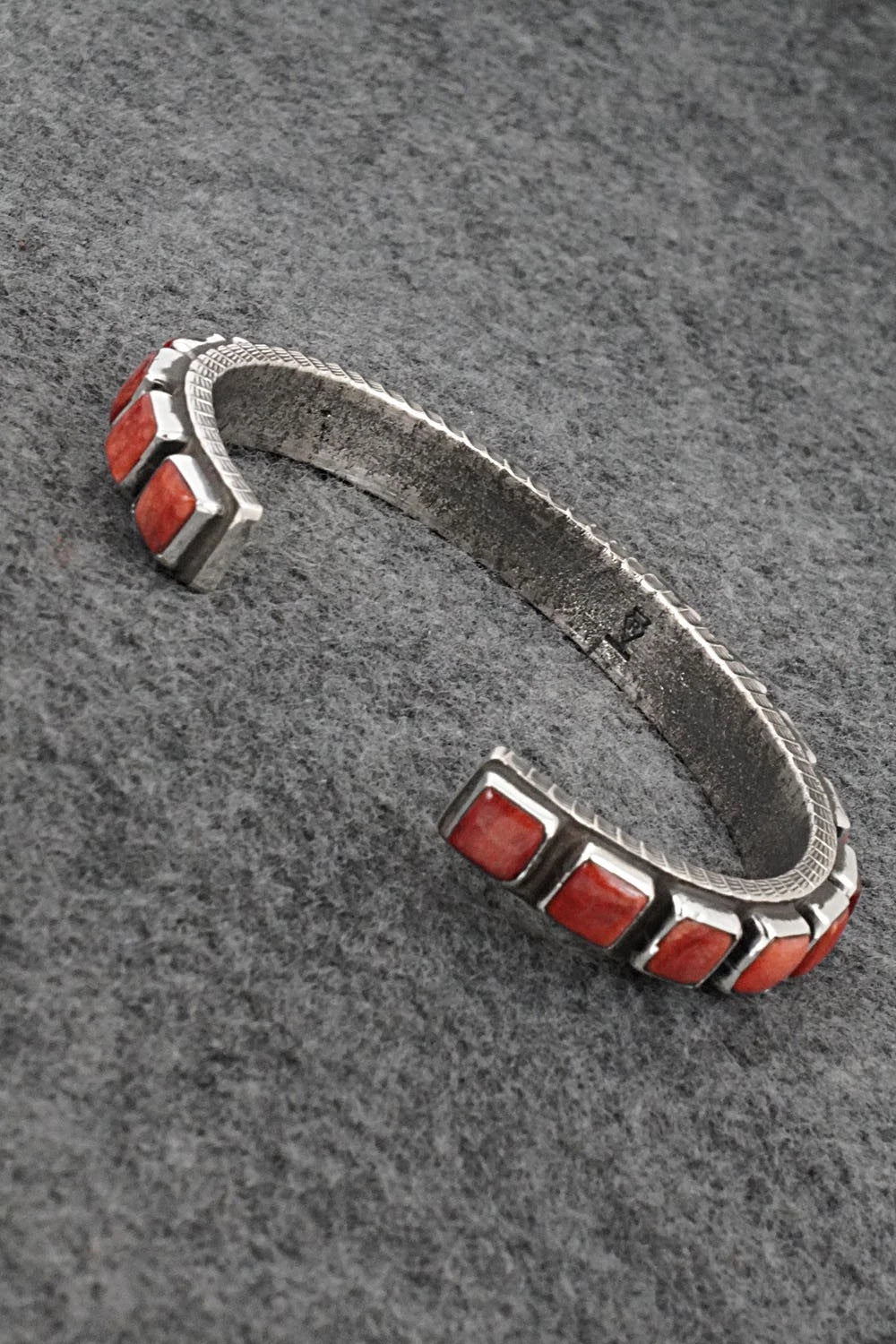 Spiny Oyster & Sterling Silver Bracelet - Ernest Rangel