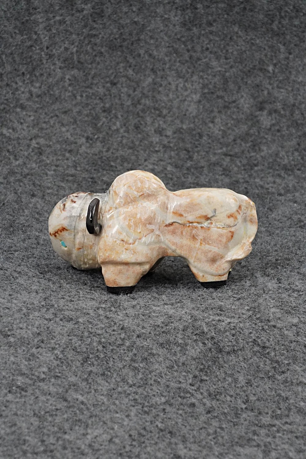 Buffalo Zuni Fetish Carving - Freddie Leekya