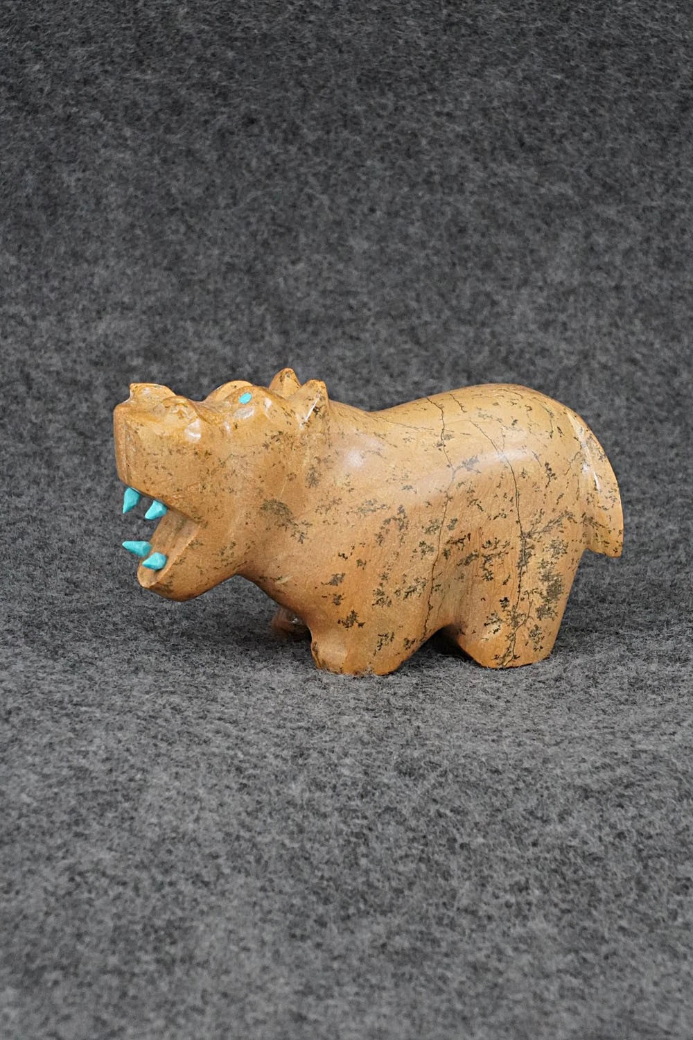 Hippo Zuni Fetish Carving - Enrike Leekya