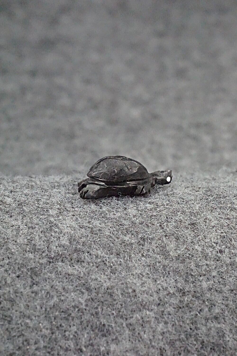 Tiny Turtle Zuni Fetish Carving - Vander Tsethlikai