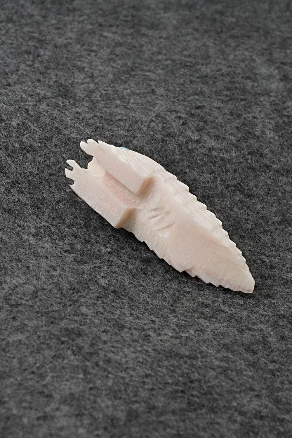 Porcupine Zuni Fetish Carving - Marlon Lowsayate