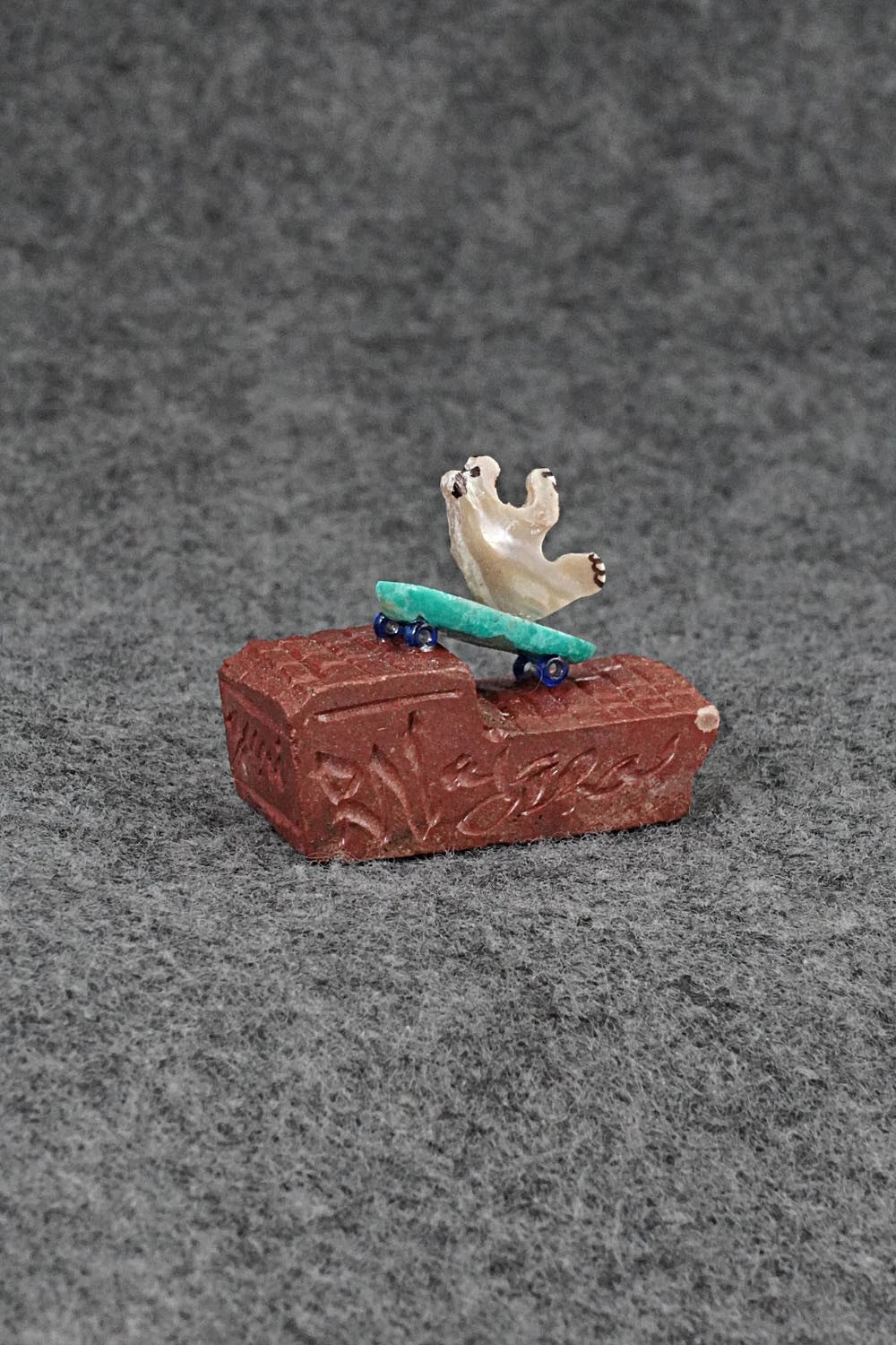 Bear Zuni Fetish Carving - Ruben Najera