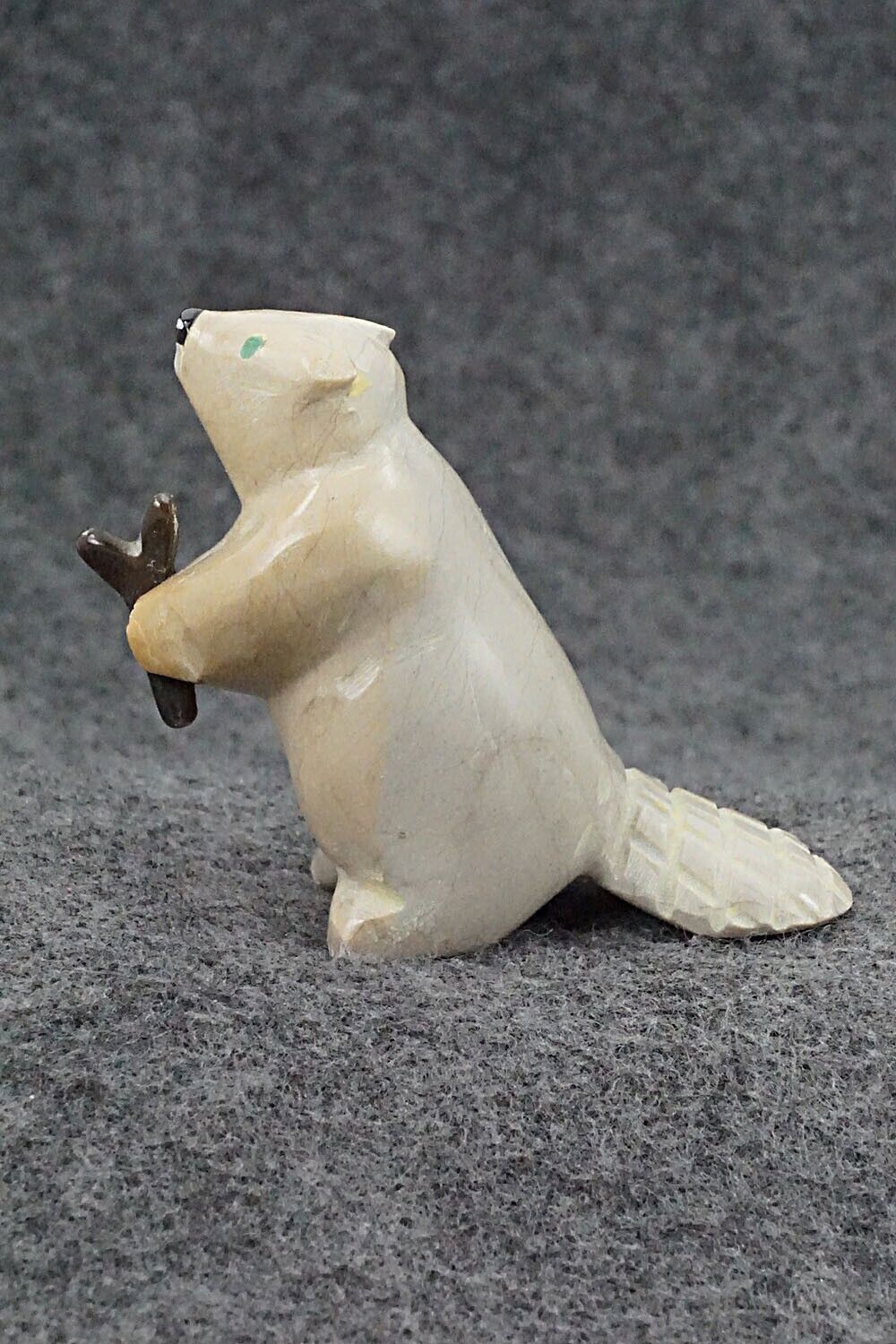 Beaver Zuni Fetish Carving - Enrike Leekya
