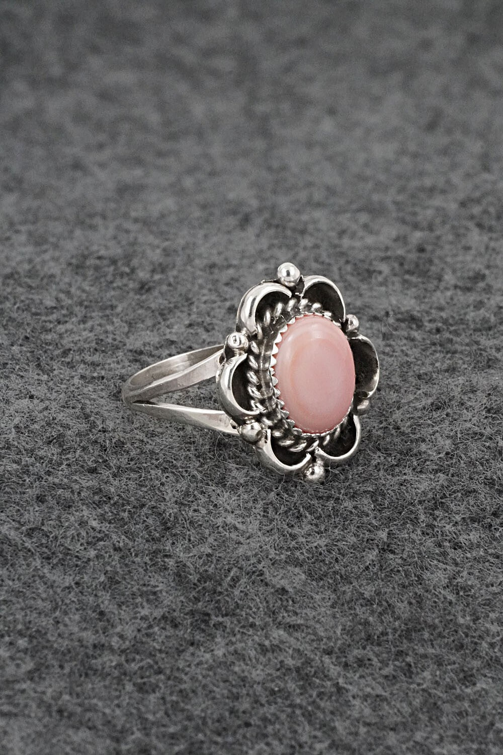 Conch Shell & Sterling Silver Ring - Frieda Martinez - Size 7.25