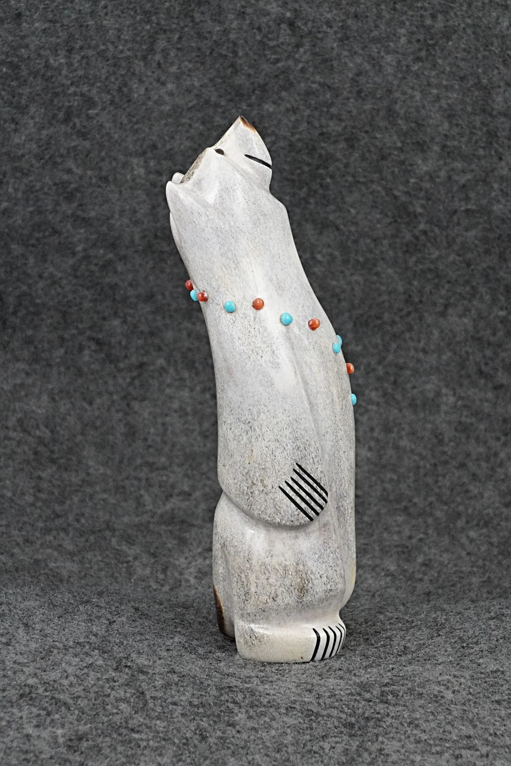 Bear Zuni Fetish Carving - Claudia Peina