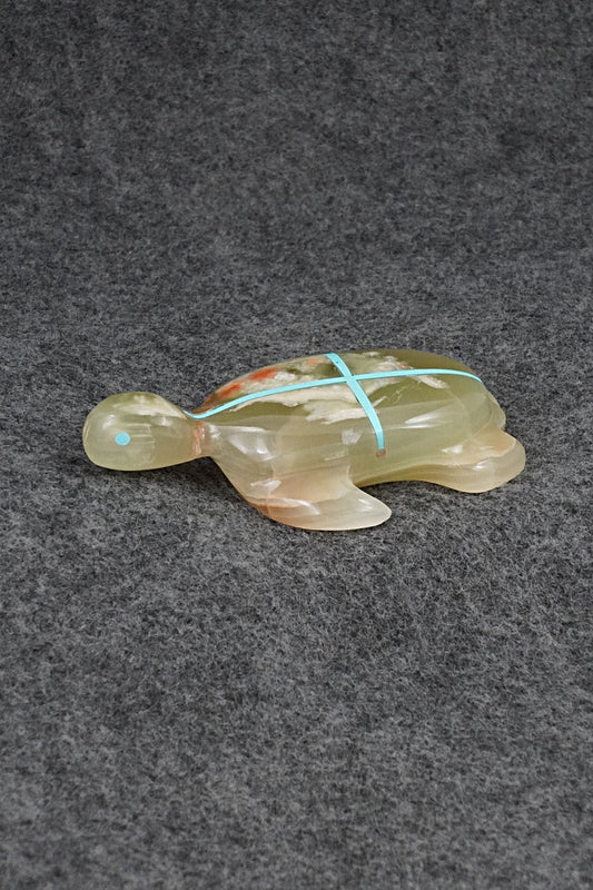 Turtle Zuni Fetish Carving - Kenric Laiwakete