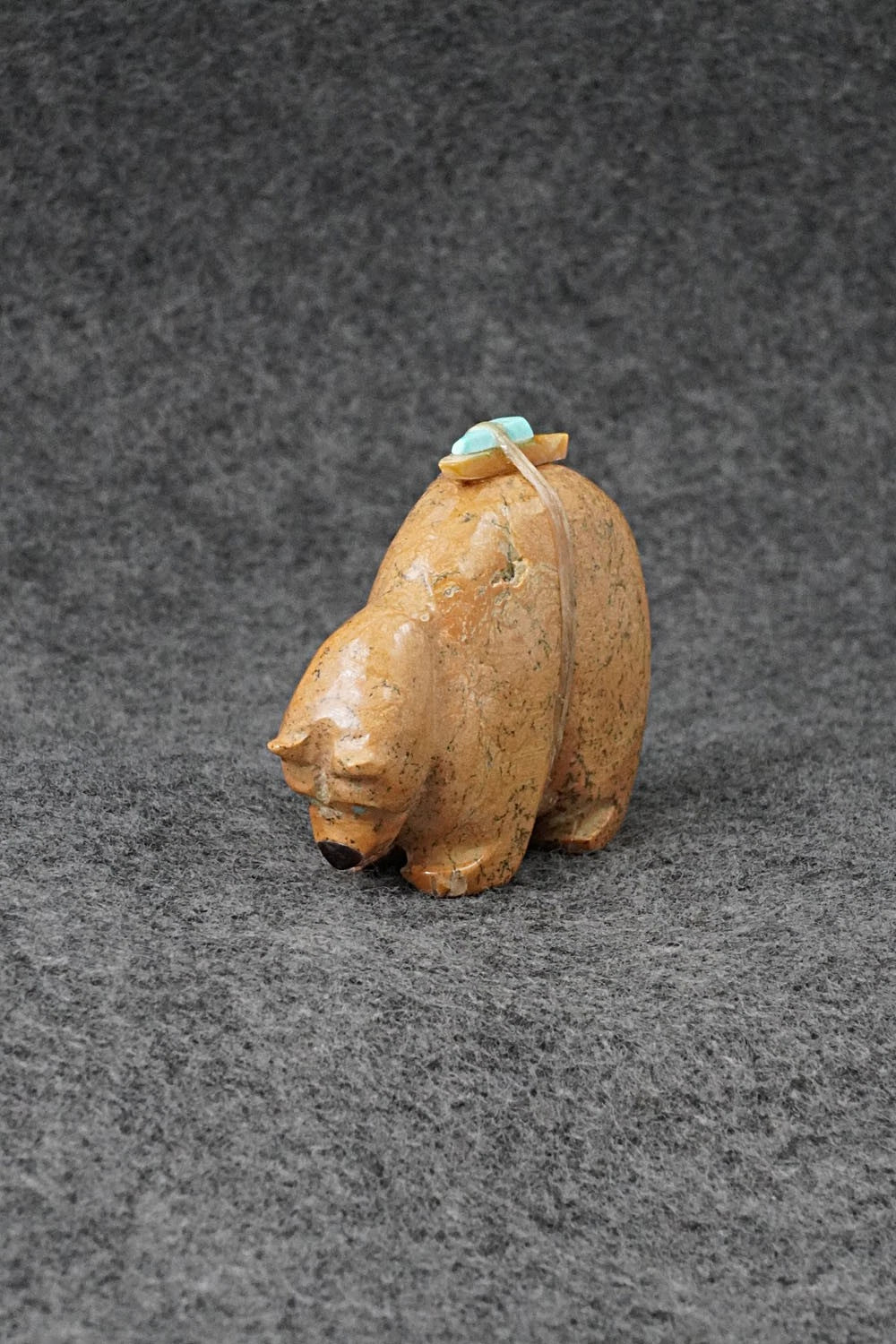 Bear Zuni Fetish Carving - Freddie Leekya