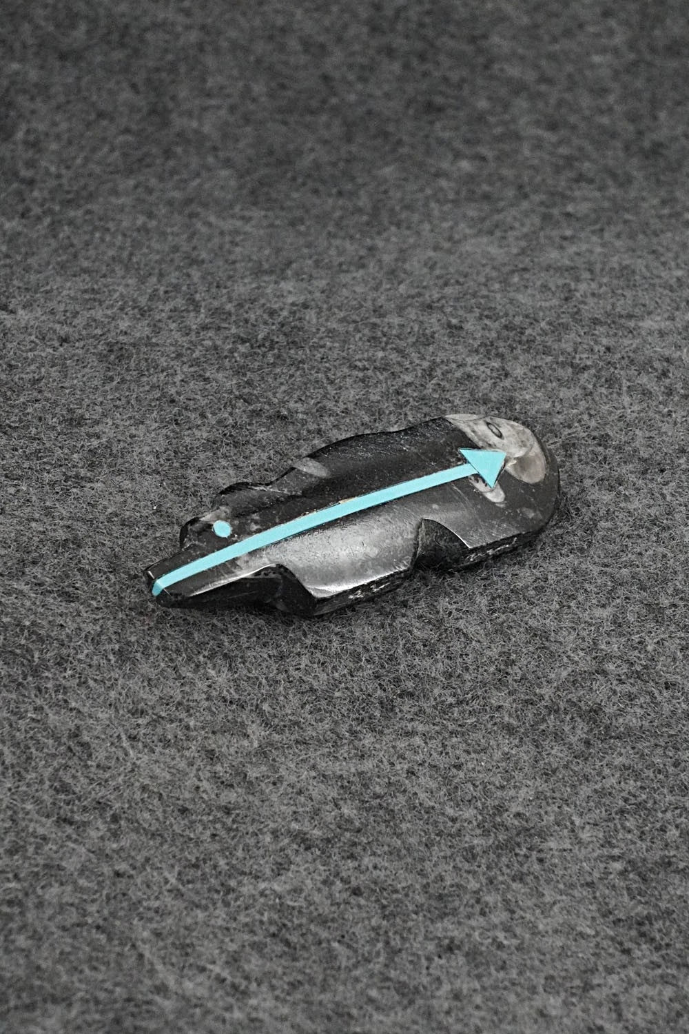 Bear Zuni Fetish Carving - Bernard Laiwakete