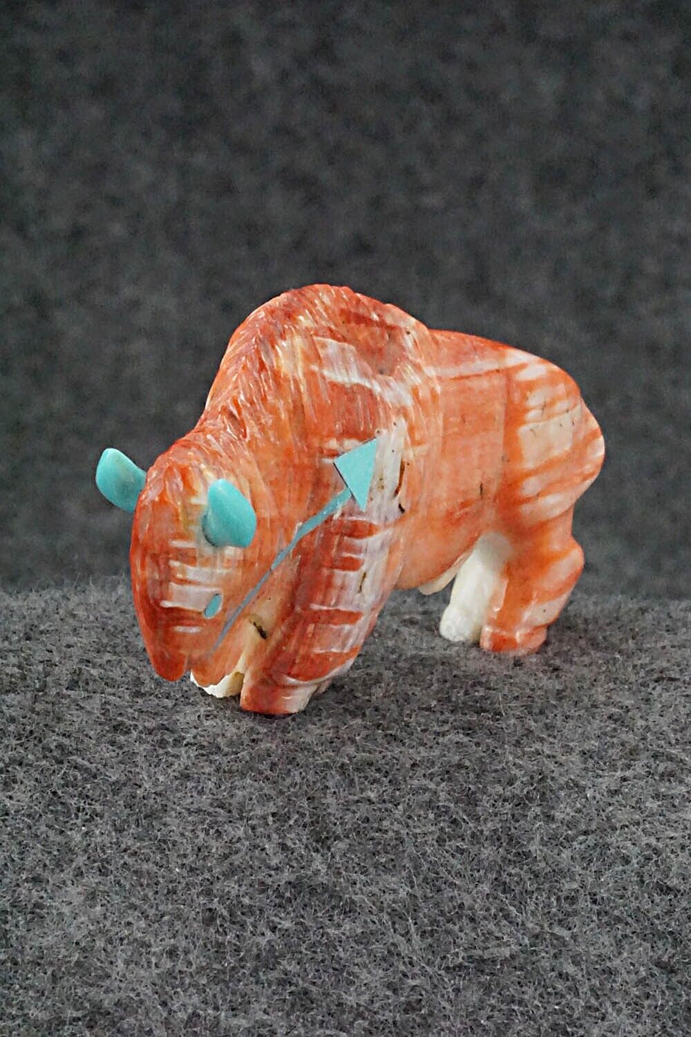 Buffalo Zuni Fetish Carving - Andres Quandelacy