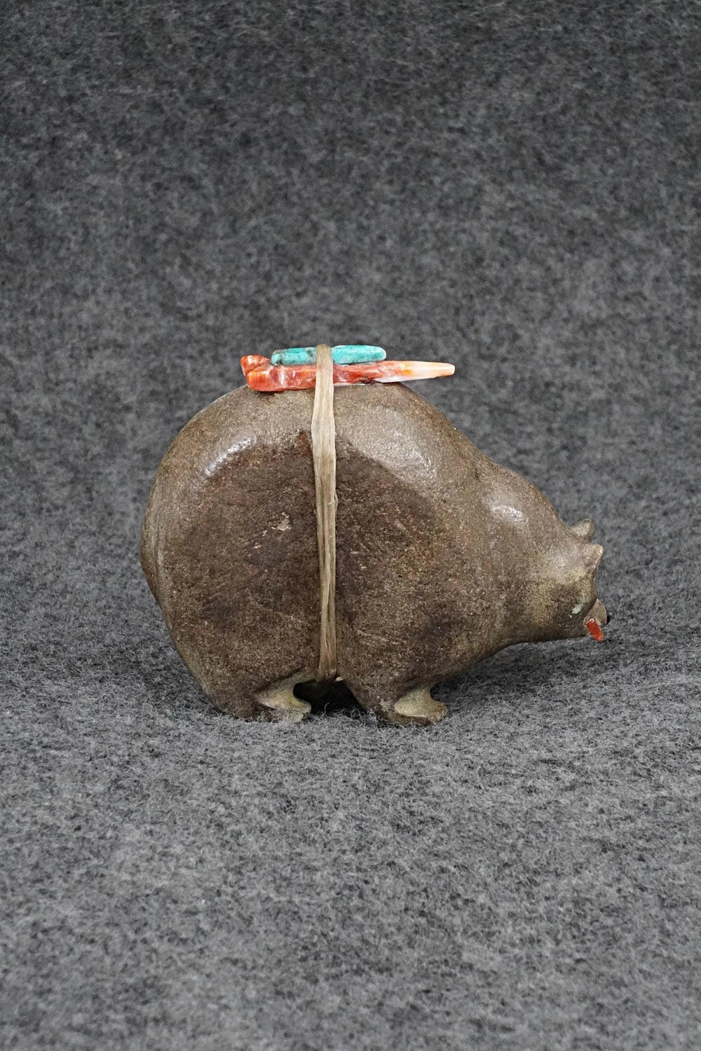 Bear Zuni Fetish Carving - Freddie Leekya