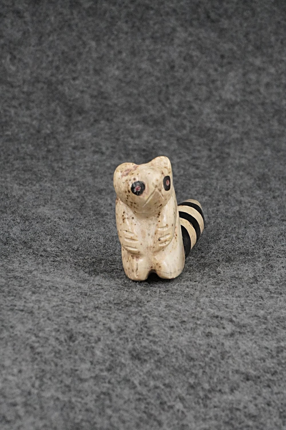 Raccoon Zuni Fetish Carving - Justin Red Elk