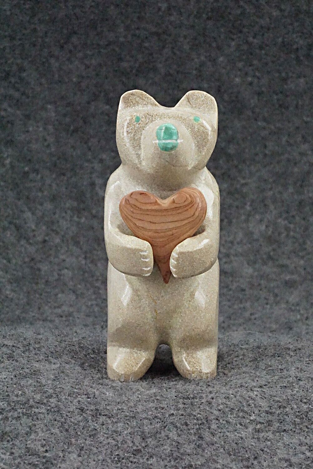 Bear with Heart Zuni Fetish Carving - Enrike Leekya