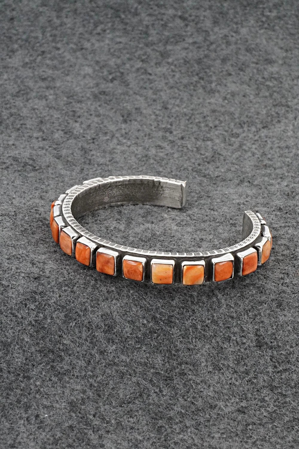 Spiny Oyster & Sterling Silver Bracelet - Ernest Rangel