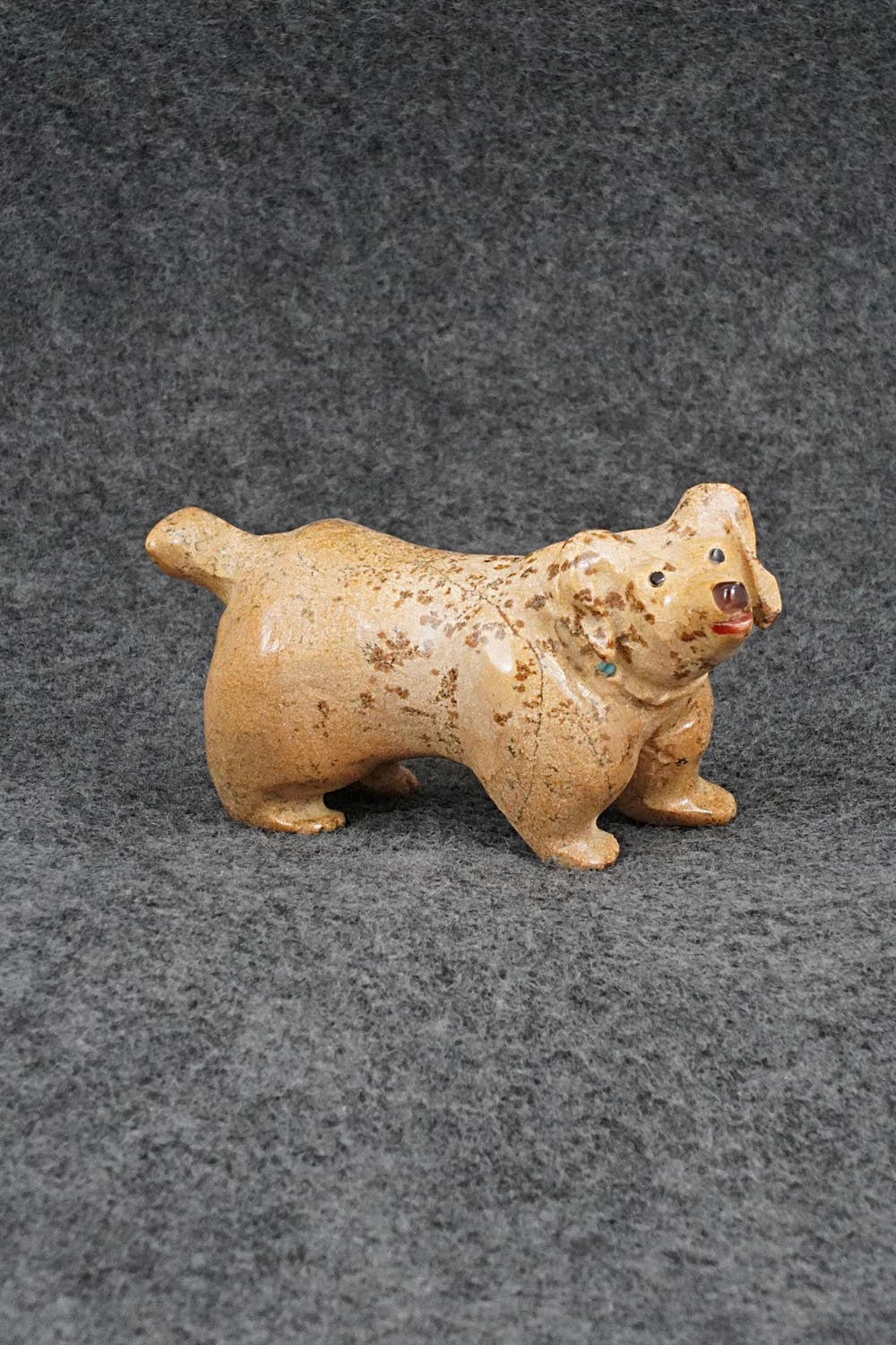 Dog Zuni Fetish Carving - Freddie Leekya