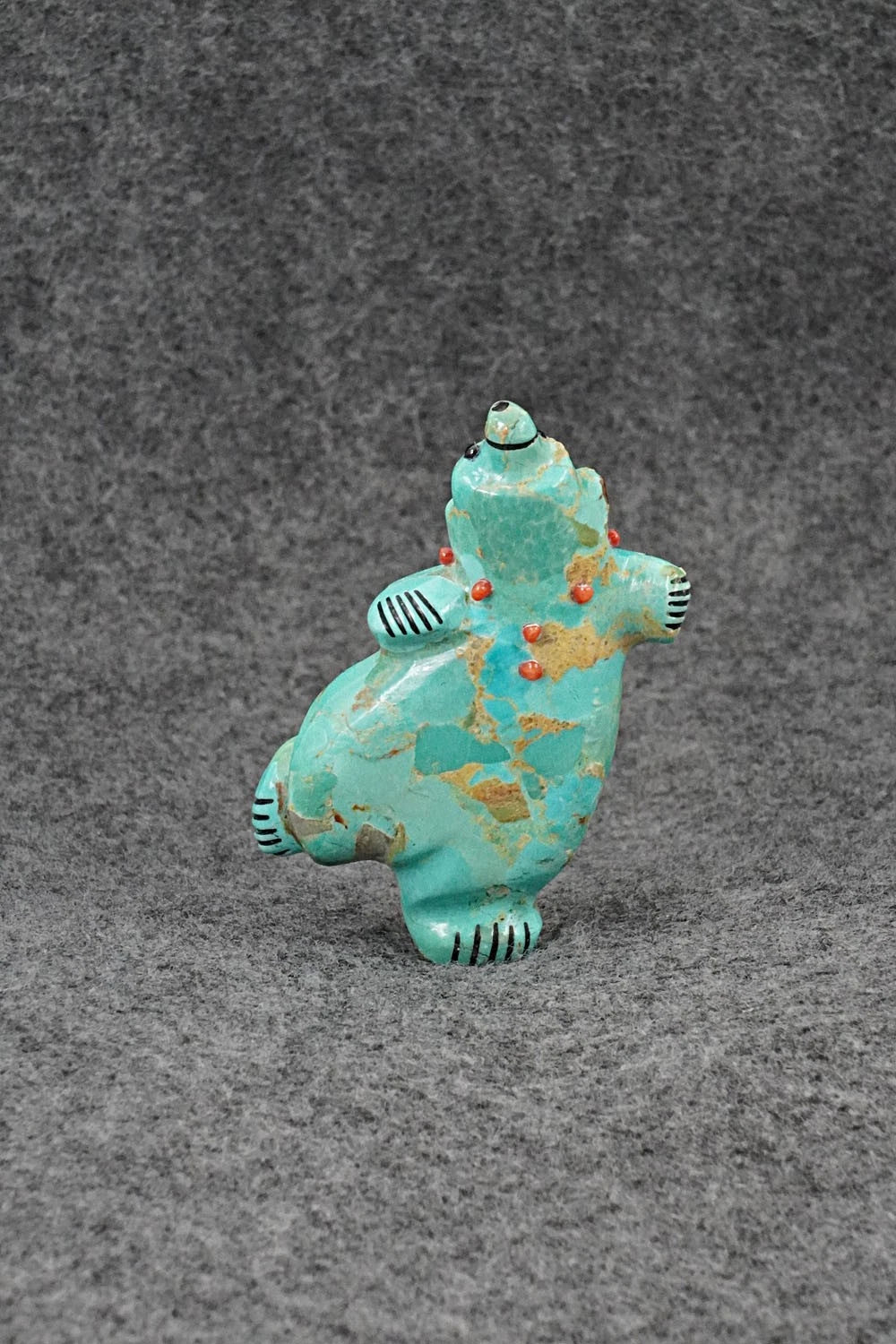 Bear Zuni Fetish Carving - Claudia Peina