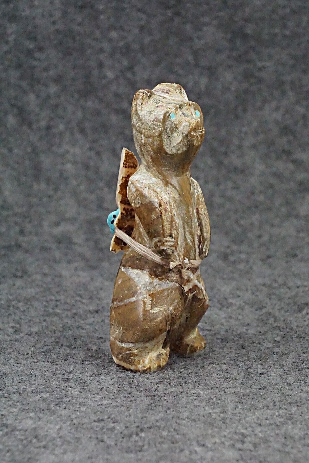 Bear Zuni Fetish Carving - Ariane Quam