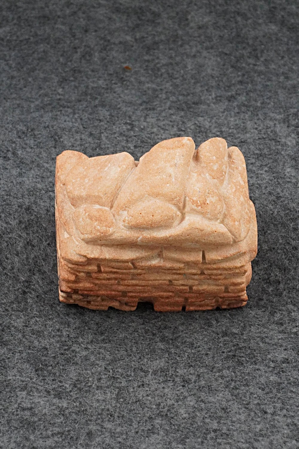 Pueblo Zuni Fetish Carving - Silvan Panteah