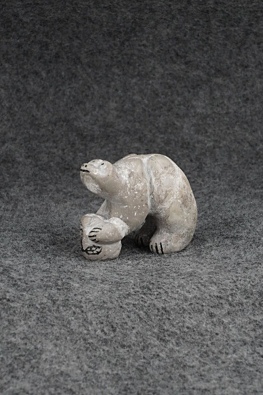 Bear Zuni Fetish Carving - Rick Kallestewa