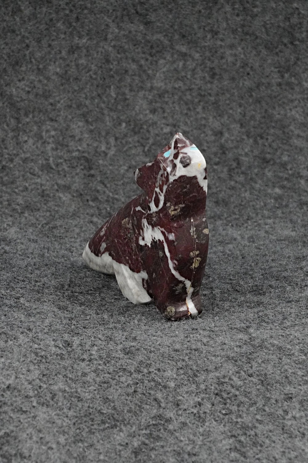 Wolf Zuni Fetish Carving - Kenric Laiwakete