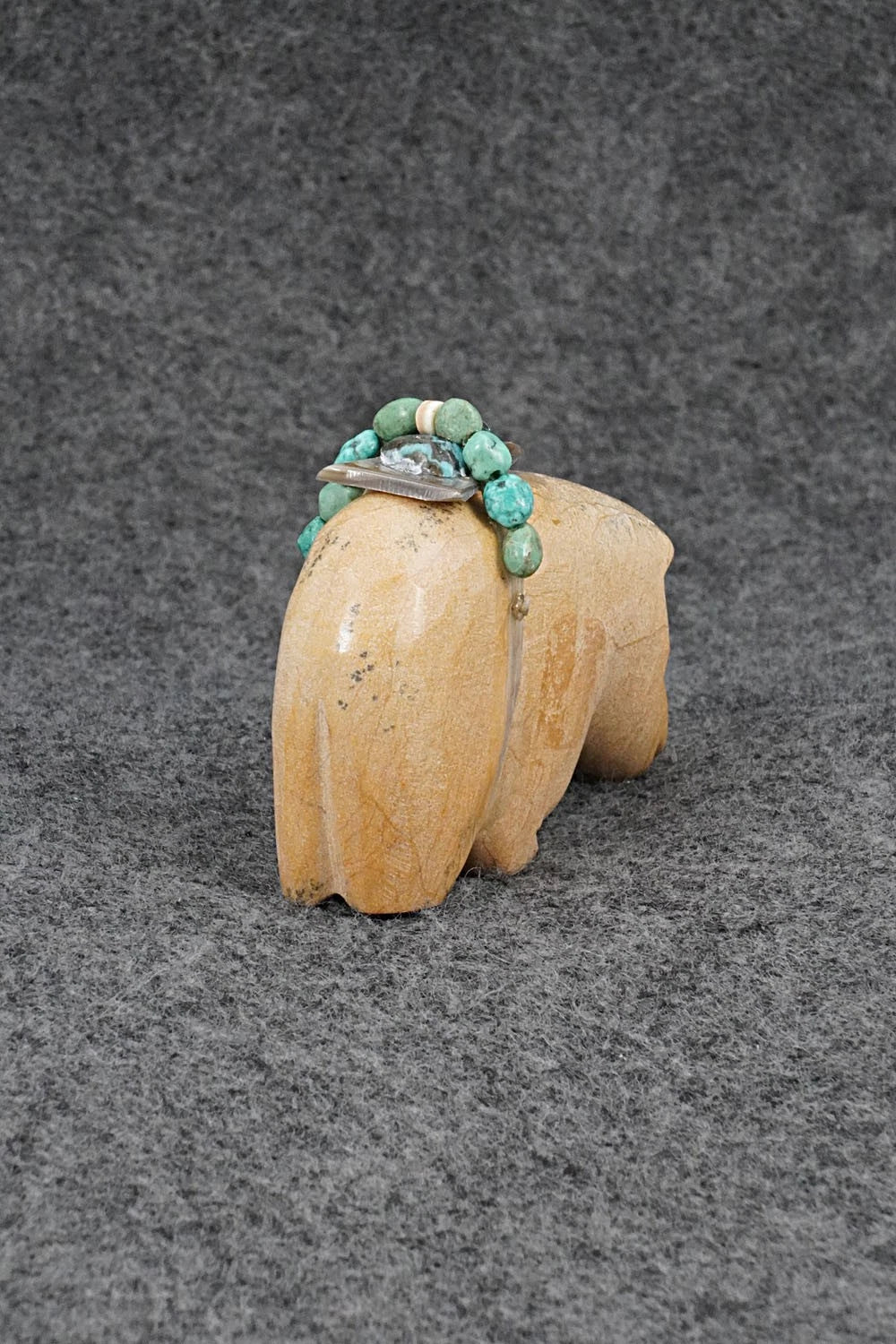 Bear Zuni Fetish Carving - Delvin Leekya