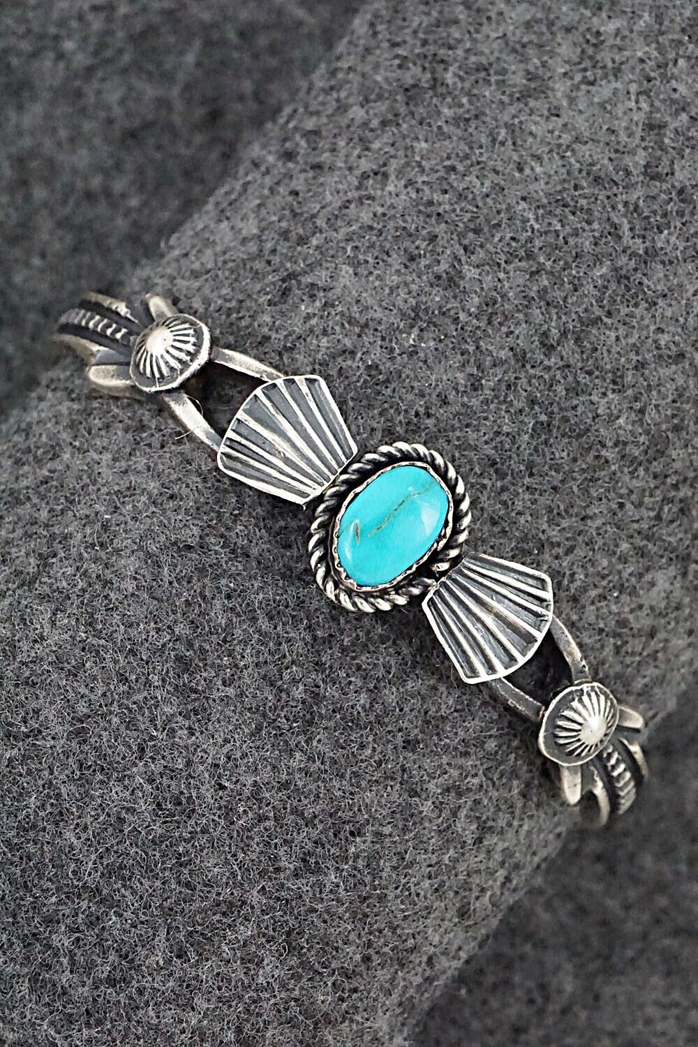 Turquoise & Sterling Silver Bracelet - Eva & Linberg Billah