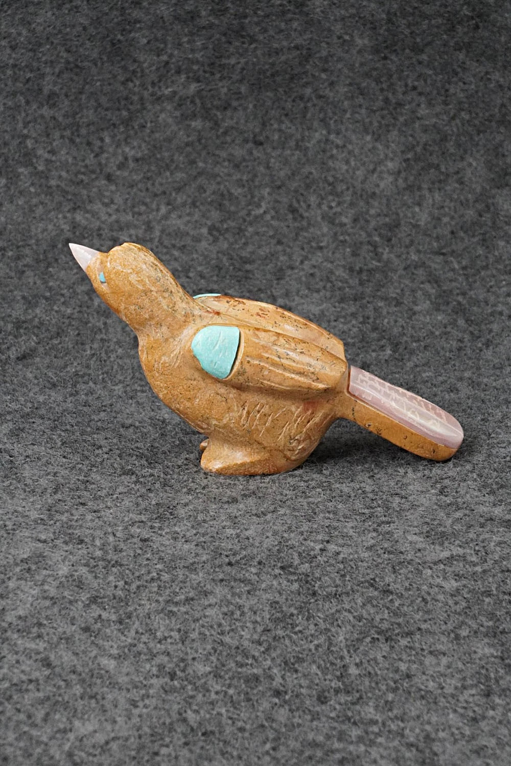 Bird Zuni Fetish Carving - Freddie Leekya