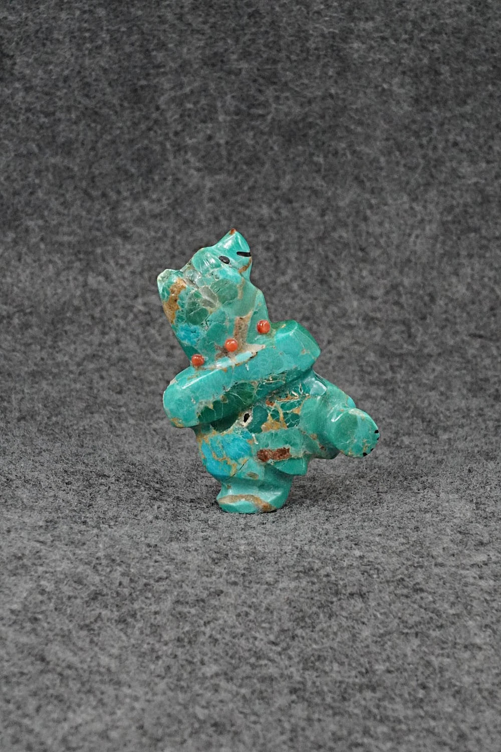 Bear Zuni Fetish Carving - Claudia Peina