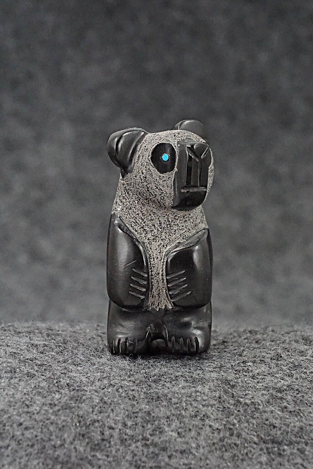 Bear Zuni Fetish Carving - Reynold Lunasee