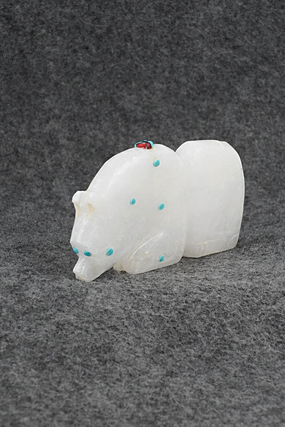 Bear Zuni Fetish Carving - Dannette Laate