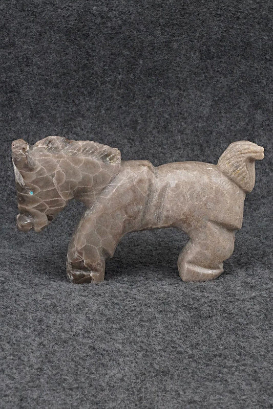 Horse Zuni Fetish Carving - Tony Mackel