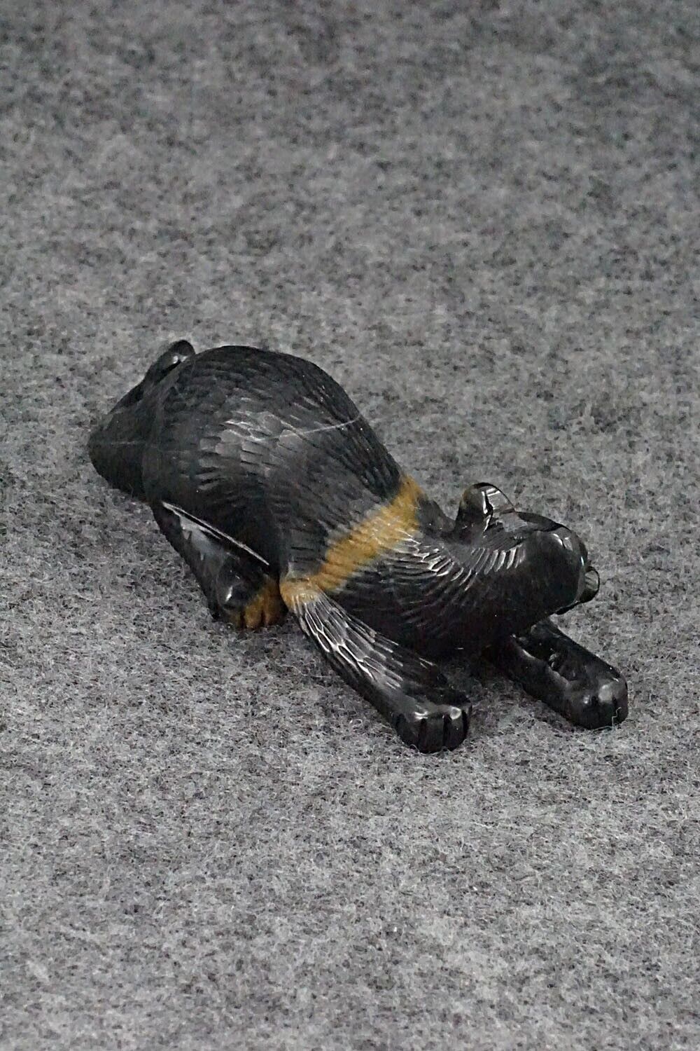 Mountain Lion Zuni Fetish Carving - Wilfred Cheama