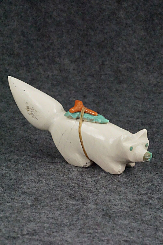 Wolf Zuni Fetish Carving - Enrike Leekya